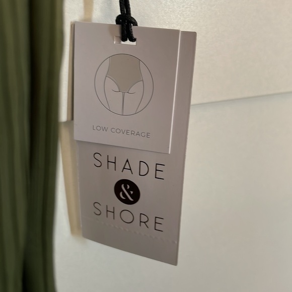 Shade & Shore low coverage one piece - Picture 3 of 5